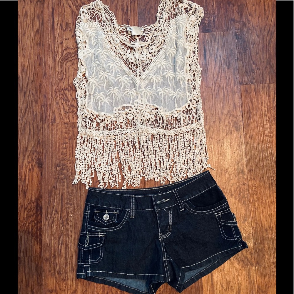 Cute top🥰 and Jean short